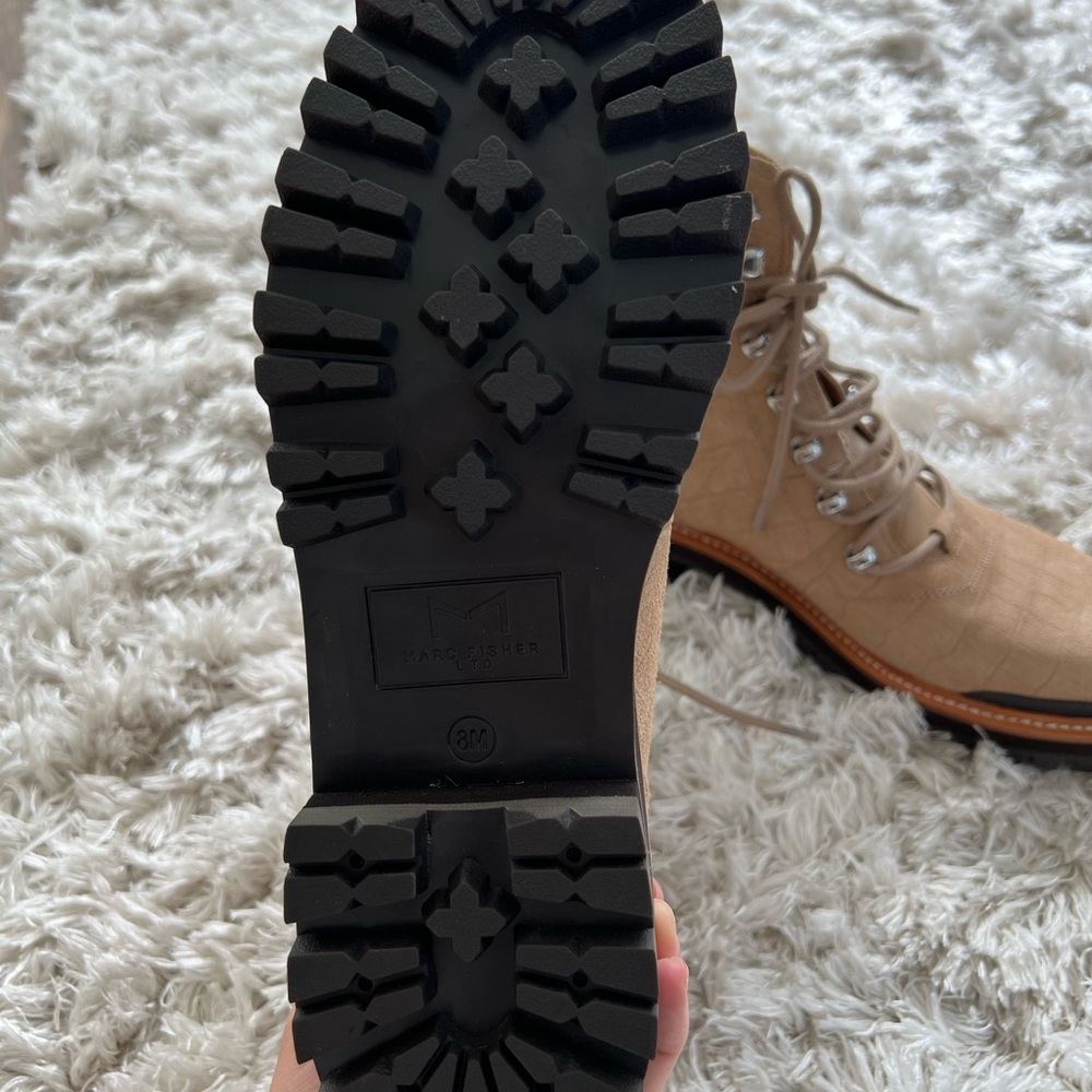 MARC FISHER IZZIE LUGSOLE ANKLE BOOTS - Picture 4 of 6